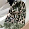 2024 Otoño e Invierno Nuevo Bufanda Leopardo Moda Vintage para Mujer Dulce Cool Viento Milenio Gruesa Cálida a Prueba de Frío Chal Bufanda