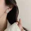 Pendientes Dulces de Flor Recortada para Mujer, Modernos y Versátiles, Pendientes Elegantes y Elegantes, Estilo Ins Lujo Accesible Pendientes Geométricos