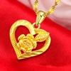 Venta al por mayor de fábrica de colgante de rosa de amor chapado en oro y latón, joyería de oro de imitación galvanizado, collar con colgante de flor para damas