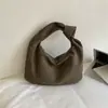 Bolsa Transversal Grande Capacidade de Axila Feminina 2026 Novo Estilo Preguiçoso Ins Casual para o Trabalho Bolsa de Ombro Único de Mão