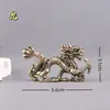 Conjunto Completo de Figurinhas dos Doze Animais do Zodíaco em Latão: Rato, Boi, Tigre, Coelho, Dragão, Cobra, Cavalo, Ovelha, Macaco, Galo, Cão, Porco. Conjunto Completo de Figurinhas de Animais do Zodíaco