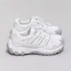Tênis esportivos femininos super populares, novo modelo outono 2026, sapatos de trilha versáteis em malha respirável, tênis estilo pai coreano mais vendidos