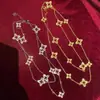 Collar Vintage Italiano de Trébol de Cuatro Hojas Cepillado Cadena de Suéter Rombo Lujo Ligero Flor de Gama Alta
