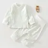 Conjunto de roupas de outono para bebês e crianças pequenas, algodão puro classe A estilo primavera e outono, pijama de manga comprida para bebê, roupas para recém-nascidos