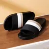 Zapatillas de Casa Sencillas Antideslizantes, Resistentes al Desgaste, Resistentes al Olor de Verano para Hombres y Mujeres, Baño, Hotel, Zapatillas de PVC