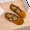Zapatos Planos Mary Jane para Mujer 2026 Nuevo Estilo Vintage Suave Gamuza Boca Baja Correa Metálica con Cierre de Velcro