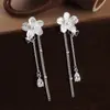 Pendientes de Flor Larga con Borlas Estilo Coreano y Circonita, Clips para Orejas de Espiral Antimosquitos, Pendientes Dulces y Elegantes de Lujo Ligero de Nicho de Gama Alta