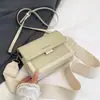 Bolsa Pequeña para Mujer 2025 Otoño Nuevo Estilo Coreano Bolsa Cuadrada Pequeña Correa Ancha para el Hombro Moda Versátil Bolso de Hombro Único Cruzado Tendencia Venta al por Mayor