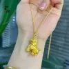 Pingente de Cavalo do Zodíaco com Padrão Martelado Dourado Areia com Borla de Cobre Banhada a Ouro, Corrente de Clavícula Novo Estilo Chinês, Versátil e Luxo Leve