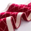 100% Lana Amigable con la Piel Otoño e Invierno 2025 Nuevo Perforado Trenzado Combinación de Colores Moda Tejido Bufanda Cálida para Mujer En Stock