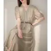 Vestido Camisero 2026 Verano Nuevo Estilo Cuello en V Elegante Gama Alta Estilo Francés Lujo Ligero Retro Estilo Japonés Vestido para Mujer