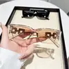 Nuevas Gafas de Sol Rectangulares Pequeñas Europeas y Americanas para Mujer Estilo Fotografía Callejera Pareja Elegante Ins Protección Solar de Gama Alta