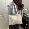 2025 Nova Moda Tendência Estampada Borboleta Estilo Nacional Elegante Bolsa de Ombro Axilar para Pendurar Bolsa Tote de Grande Capacidade para Mulheres