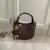 Bolsa de Mão Cesta com Padrão de Lichia Elegante e Simples para Mulheres, Novo Modelo 2026, Bolsa Tote Pequena para Trabalho, Bolsa Transversal para o Dia a Dia