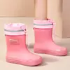 Galochas com Cordão Casal Sapatos de Chuva Masculino e Feminino Adulto Impermeáveis Super Macios Antiderrapantes Resistentes ao Desgaste Sapatos de Borracha Com Veludo Moda Botas de Água