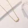 Colar Cruzado Transversal Pingente Feminino Corrente de Clavícula Totalmente Diamantado Design de Nicho Corrente de Pescoço Acessórios de Joia de Aço Titânio Corrente de Suéter