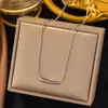 [Collar de Acero de Titanio Dorado + Color Acero] Moda de Lujo Ligero para Mujer El Más Fácil de Combinar Cadena para Clavícula Collar de Amor de Nicho de Gama Alta