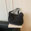 Bolso de hombro casual y de moda con remaches estilo coreano 2026, bolso de mezclilla diario para mujer