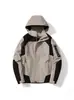 Jaqueta de Outono Masculina Tanke Zhe Moda Suit de Montanhismo para Exterior Casal Mesma Cor Estilo Bloco de Cores Jaqueta com Capuz