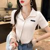 Camiseta polo de verano para mujer, de manga corta, con hombros descubiertos, diseño moderno, estilo chic de nicho, top corto irregular y atractivo para chica.