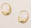 Diseño de Corea del Sur nuevos pendientes metálicos de moda elegantes en forma de gancho para mujer pendientes de textura simple europea y americana pendientes chapados en oro joyería para orejas