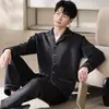 Pijama Masculino de Algodão com Camada de Ar Outono/Inverno Manga Longa Calça Longa Gola Lapela Grossa Cardigan Simples Casual Pode Ser Usado Fora Conjunto