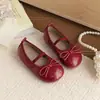 Zapatos de Princesa Gulu Gulu para Niñas 2026 Primavera y Otoño Nuevos Zapatos de Cuero para Niños Zapatos de Rendimiento con Suela Suave Zapatos de Cuero Versátiles