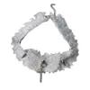 Collar de encaje de cuero blanco para mujer, diseño de alta gama, sentido de la moda, cadena de clavícula nicho, gargantilla, accesorios de collar de temperamento de moda