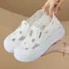 Novos Sapatos de Malha Estilosos para o Verão de 2025, Sapatos Casuais da Moda para Mães de Meia-Idade e Idosas, Sapatos Femininos Slip-On Confortáveis e Respiráveis