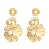 Pendientes grandes redondos de moda estilo europeo y americano, empalmados, con líneas geométricas exageradas y forma de corazón, perfectos para sesiones de fotos