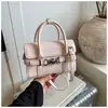 Bolsa de Mão Estilosa de Nicho Transfronteiriça Bolsa Baguete para Mulheres, Versão Coreana, Luxo Leve, Versátil, Textura de Alta Qualidade, Bolsa de Ombro e Transversal da Moda