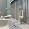 Grifo para Lavabo de Acero Inoxidable 304 Seleccionado Cuidadosamente para Uso Doméstico, Control Dual de Agua Caliente y Fría, Adecuado para Lavabo de Baño, Fregadero y Lavabo de Encimera