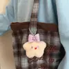 Colgante de Peluche con Lazo y Estrella que Chirría Llavero Decorativo de Corazón Femenino Encanto Adorno de Muñeca para Pareja