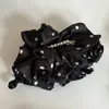 Presilha de Tecido Banana Oval com Bolinhas de Cetim e Pérola Estilo Coreano para Mulheres, Presilha Vertical para Rabo de Cavalo Alto Retrô, Acessório de Cabelo Modelo Novo