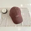 Gorra de Pico Estilo Primavera, Diseño de Nicho para Hombres y Mujeres, Gorra de Béisbol Versátil con Bordado de Letras, Sombrero Lavado de Verano para Protección Solar