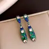 Brincos de Zircônia Esmeralda em Formato de Gota Estilo Europeu e Americano Agulha de Prata, Brincos de Luxo Leve de Alta Qualidade, Acessórios de Orelha da Moda e de Temperamento Único Venda por Atacado