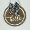Placa de Pendurar 'hello Home' com Laço Xadrez Preto e Branco, Pendente Decorativo de Madeira para Porta de Casa em Feriados