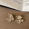 Falda súper de hada con hojas de ginkgo, aretes de botón con circonita para mujer, diseño único, exquisitos y versátiles, adecuados para el uso diario