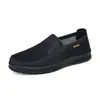 Zapatillas casuales de malla transpirable hechas a medida para el verano con suelas suaves, cómodas de llevar, estilo slip-on, perfectas para papás, zapatos casuales para hombre