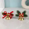 Adorno de campana dorada de Navidad con piñas, bayas rojas y lazo, Decoración para árbol de Navidad, Colgante festivo pequeño para árbol de Navidad