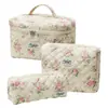 Bolsa de cosméticos portátil gran capacidad floral pequeño almacenamiento portátil algodón acolchado flor linda ins viaje estudiante
