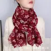 Bufanda Floral Vintage de Moda Clásica, Bufanda de Seda de Bali de Alta Calidad, Chal Elegante con Textura de Algodón y Lino, Bufanda Versátil de Gama Alta