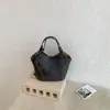 Moda de Alto Padrão Transfronteiriça Nova Coleção Primavera 2026 Design de Nicho Bolsa Feminina Simples de Ombro Transversal