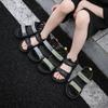 Sandalias 2025 Versión Coreana Nuevo Verano Niños Medianos y Grandes Estudiantes Guapos de Punta Abierta Niños Suela Blanda Zapatos de Playa para Niños