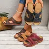 Sandálias Casuais Confortáveis Vazadas Slip-on Femininas Plus Size de Comércio Exterior para o Verão de 2026 Tamanho Único Serve na Maioria