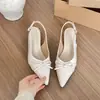 Sandálias Femininas Retro Francesas com Salto Anabela e Bico Fechado, Novo Estilo de Verão 2026, Adequadas para Usar com Saias, Sandálias Mary Jane com Bico Fino