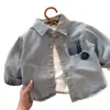 Chaquetas para niños, populares camisas de primavera y otoño, camisas geométricas rasgadas para niños y niñas, chaquetas de mezclilla desgastadas de dibujos animados, modernas