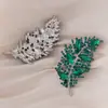 Broche de Hoja de Lujo Retro de Gama Alta, Accesorio Versátil para Traje, Abrigo, Vestido, Broche de Moda con Cristales de Imitación Coloridos