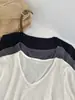 Camiseta de Cashmere com Decote V Estreito e Manga Curta, Cor Sólida Suave, Top Soltinho Preguiçoso, Camiseta Feminina de Verão com Mistura Modal e Decote V