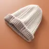 Suave y Pegajoso Cachemir 2026 Otoño/Invierno Nuevo Unisex Moda Casual Protección para los Oídos Usable por Ambos Lados Moda Gorro de Punto